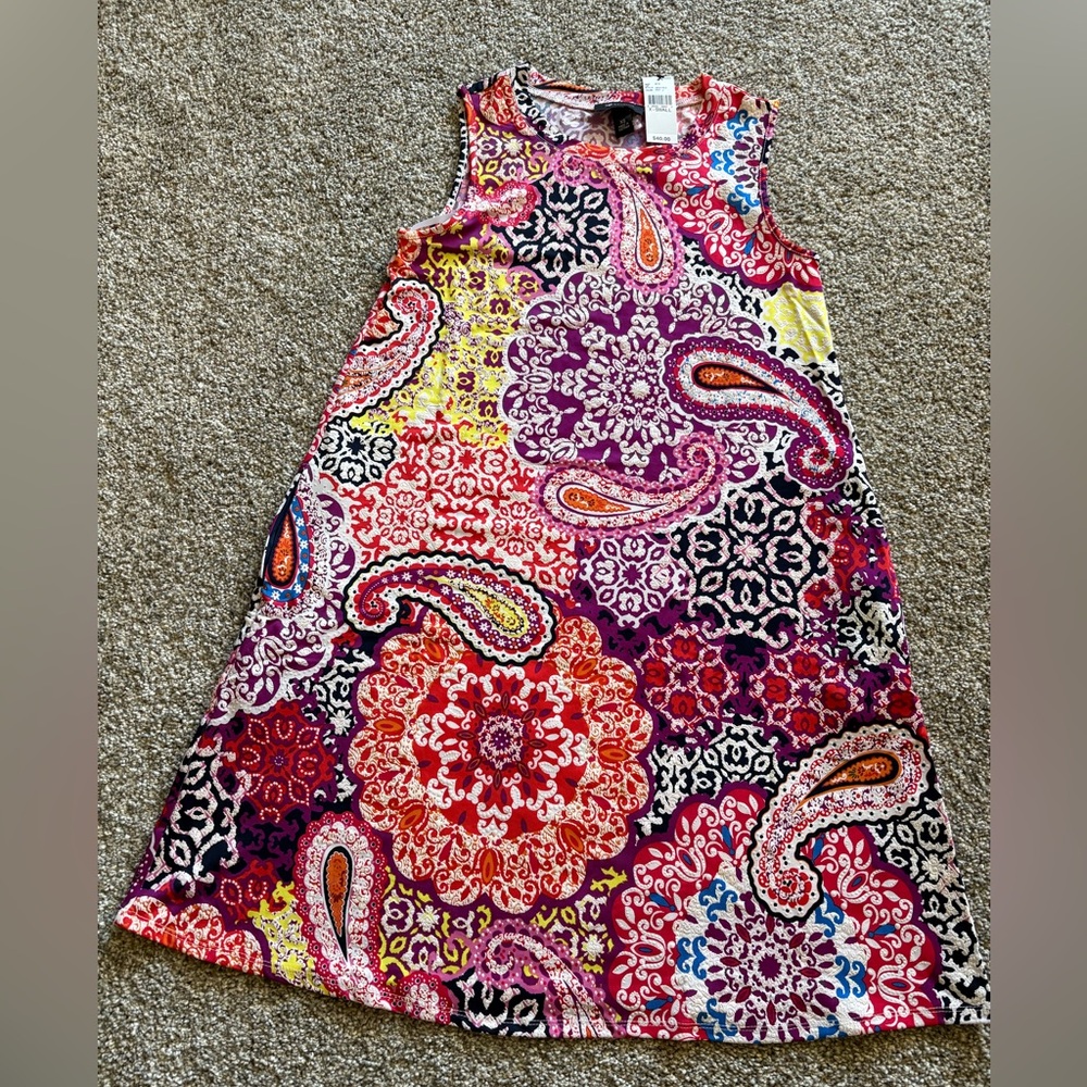 AB Studio Multicolor Paisley Sleeveless Dress. Side pockets.